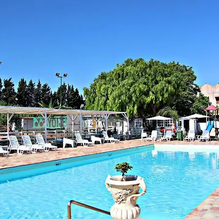 Barbera Con Piscina * Siraküza