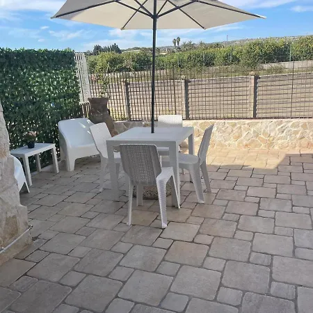 Barbera Con Piscina Daire Siraküza